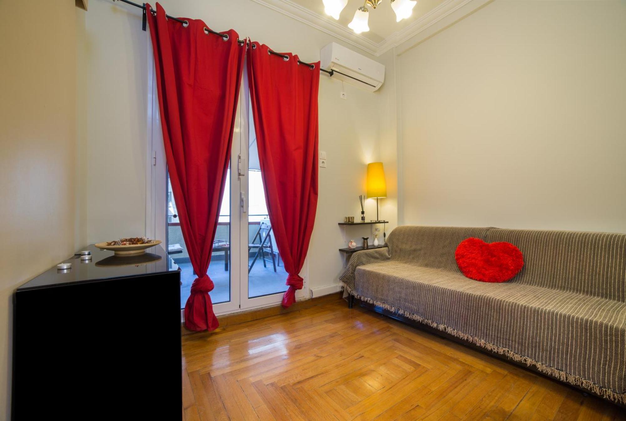 Downtown Quiet Apartment On A Pedestrian Street Atenas Exterior foto